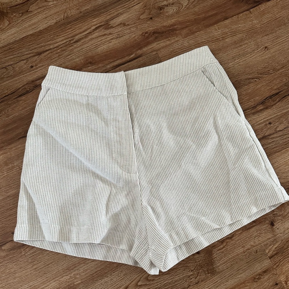 Women’s Vintage Inspired Twill High Waisted Cream Short
